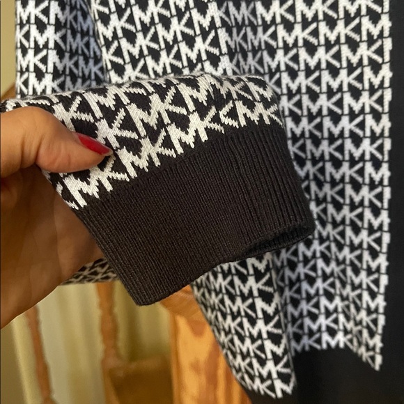 MICHAEL Michael Kors Sweater - Picture 8 of 8